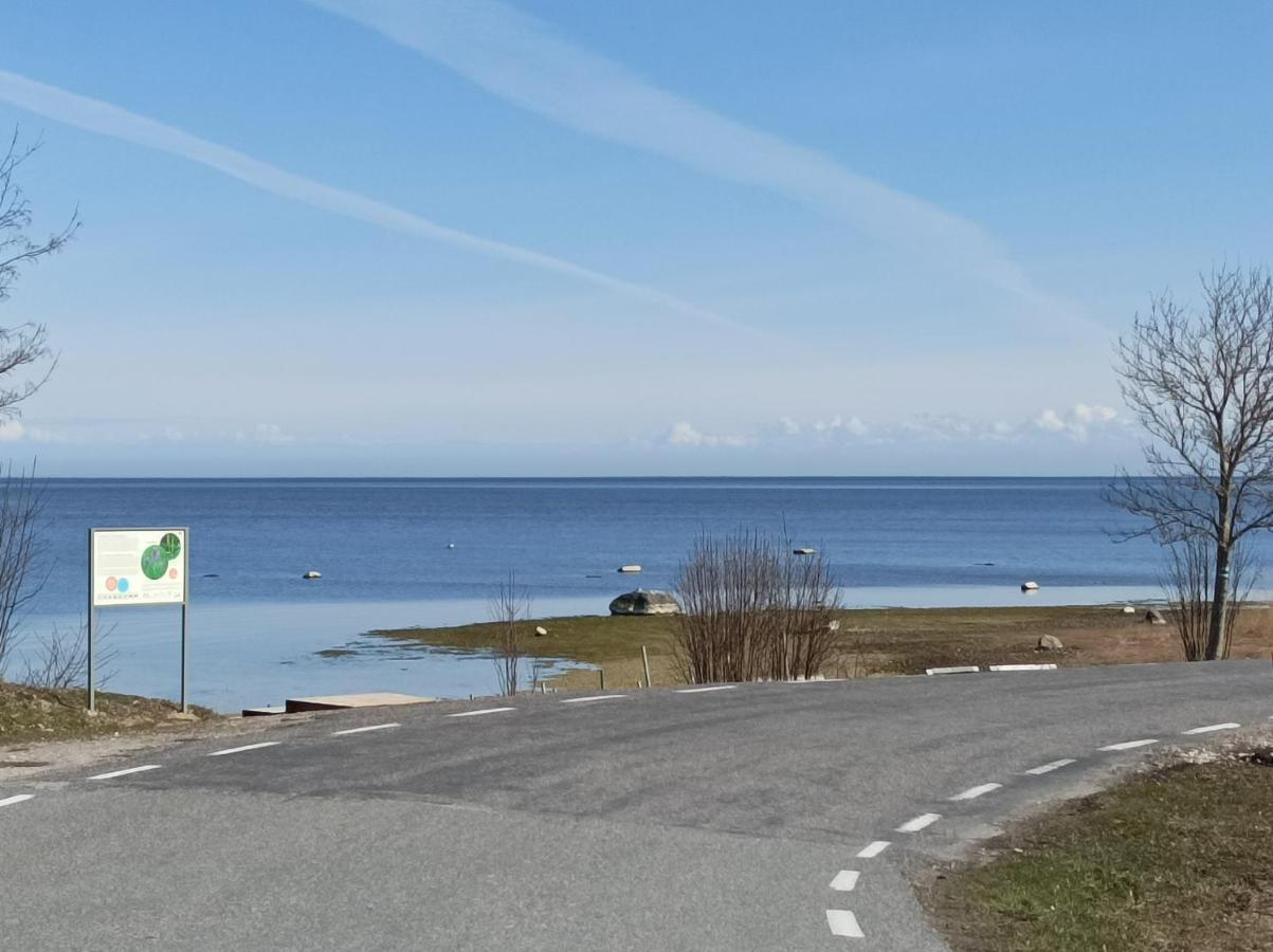 Meie Hiiumaa Majutus Kaerdlas 外观 照片